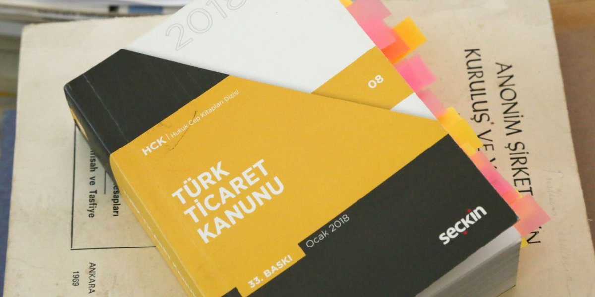 Kanunlardaki cinsiyetçi dile karşı Adalet Bakanlığı'na başvuru: Adam değil insan 

Dr. Bora Çınar, "TTK'da toplamda 66 kez "insan", "kişi", "çalışan" gibi kavramlara karşılık gelmek üzere "adam" kelimesi tercih edilmiştir" dedi

kisadalga.net/haber/detay/ka…