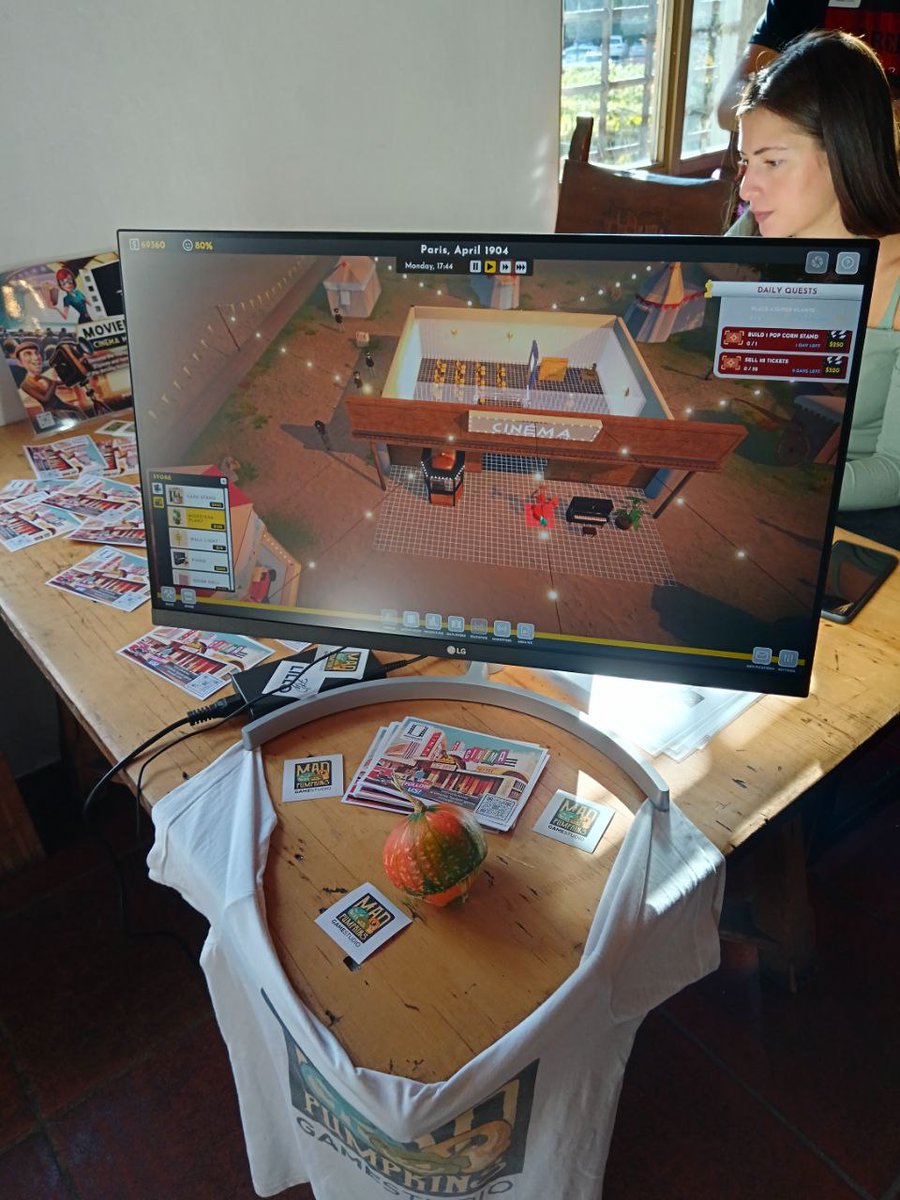 Movierooms_sim's tweet photo. Cheers from gameground BZ! We're excited to be here to share our game, Movierooms! Are you curious? Come and visit us to learn more!
#Event  #expo #testing #team #videogames #gameground #Bolzano https://t.co/E9ZZiSTjGS