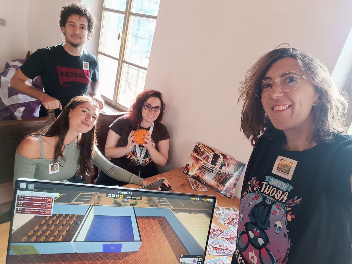 Movierooms_sim's tweet photo. Cheers from gameground BZ! We're excited to be here to share our game, Movierooms! Are you curious? Come and visit us to learn more!
#Event  #expo #testing #team #videogames #gameground #Bolzano https://t.co/E9ZZiSTjGS