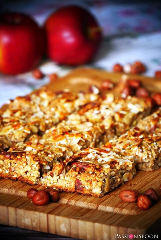 PassionSpoon1's tweet photo. Recipe https://t.co/6GIKvQxglO
Wrap them up and take them to work or to school. Since they are made with simple ingredients, such as apples, rolled oats, cinnamon, nuts, banana and honey, they belong to the category of healthy snacks. #applesnack #healthy #food https://t.co/GmSfGVLAlb
