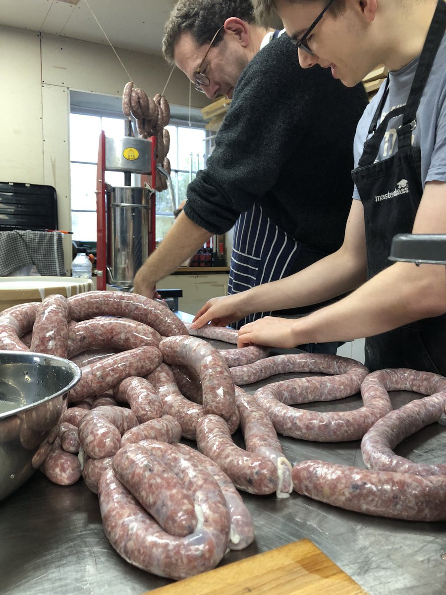 It’s #sausagetime at #livepigging and it obviously gets silly with who can make the fattest one without it bursting! <a href="/danielhydeorgan/">Daniel Hyde</a> for the win?
