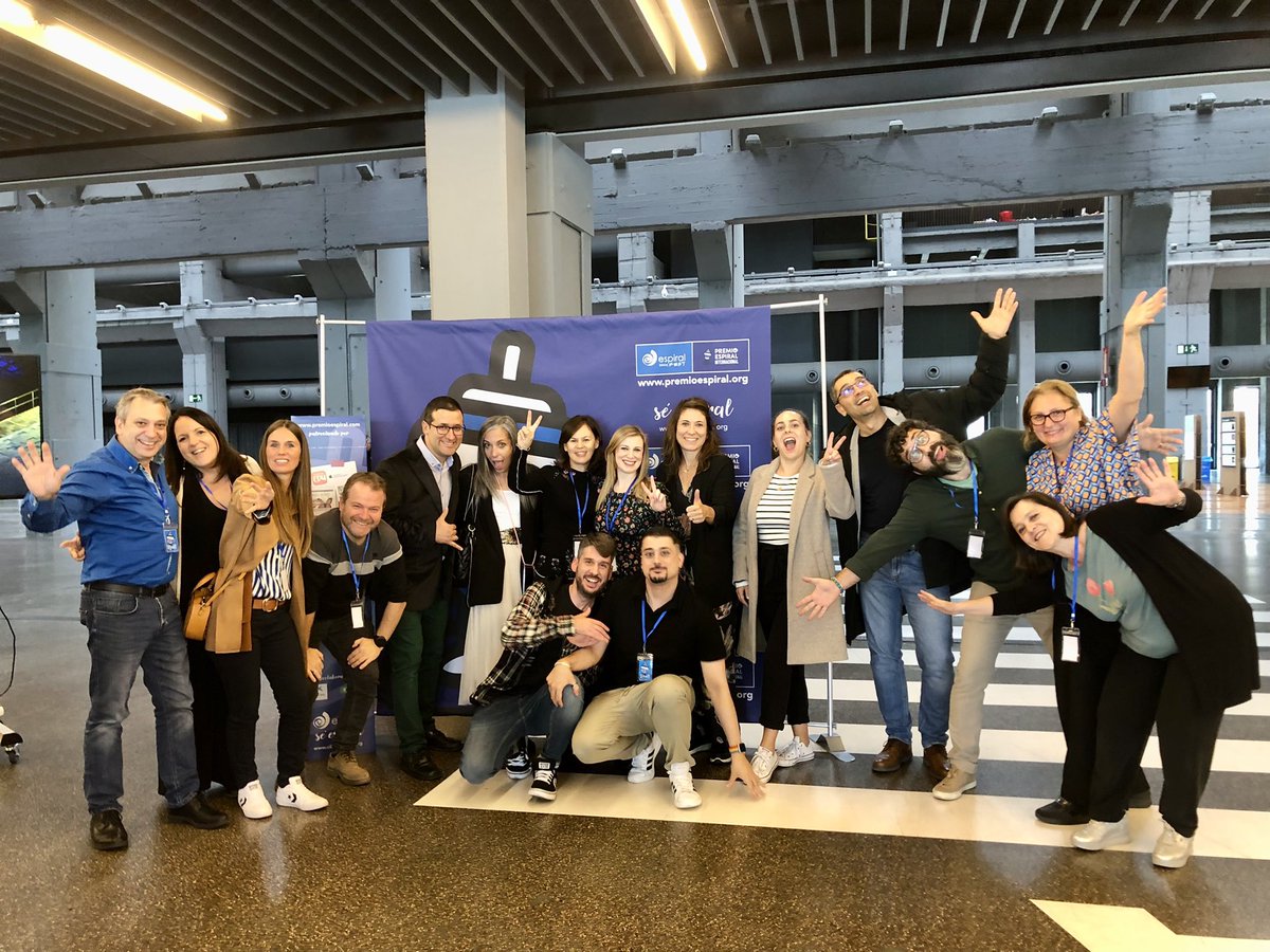 MireiaPortero5's tweet photo. ¡El Espiral Learning Fest fue un rotundo éxito! 🚀📚 Inspirador ver cómo la comunidad educativa se unió para compartir conocimientos y experiencias. Aprendizaje continuo en acción. 💡👏 #EspiralLearningFest #ÉxitoEducativo https://t.co/h4WFb3gmK5