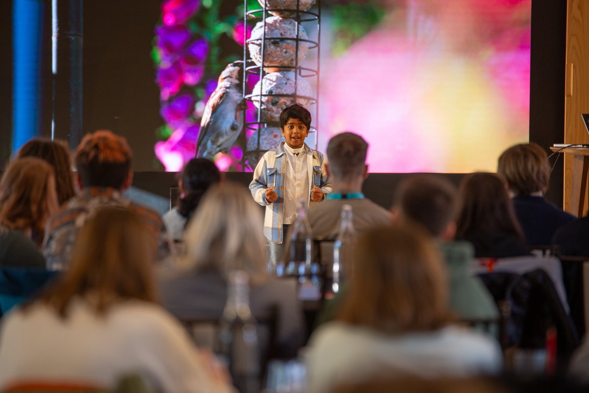 Young TV presenter & conservationist Aneeshwar Kunchala has just delivered an impassioned speech on the 2nd day of our Youth Symposium on the importance of conservation and his love of nature! @Aneeshwar_K @chesterzoo