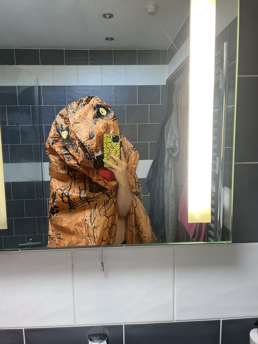 CHLOE FIRTH tweet media