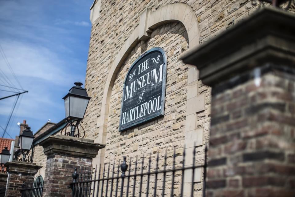 **IMPORTANT VISITOR NOTICE** @MOHartlepool remains closed today, Sunday 22nd October, due to an electrical fault caused by the storms. @HpoolQuay is open for visitors.