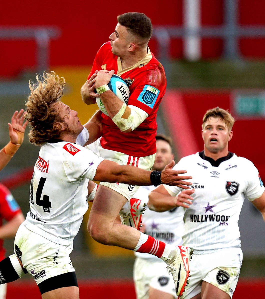 Munsterrugby's tweet photo. After his best season yet for Munster last year, @ShaneDaly96 picked up where he left off with an excellent performance from full-back in last nightβs season-opener π₯
#MUNvSHA #URC #SUAF π΄ https://t.co/CuLDcjkRdM