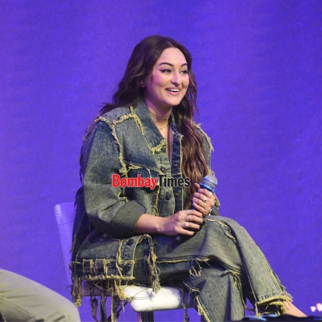 bombaytimes's tweet photo. #InPics: #SonakshiSinha and #ImranKhan attended the #IFP event in Bandra today
#SonakshiSinha #ImranKhan #Bollywood #Content #BTown #Celebrities #Movies #Cinema #IndiaFilmProject https://t.co/vjAwE3zWsc