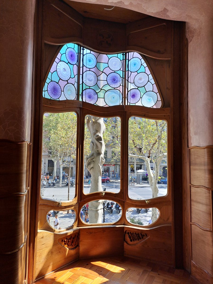 Barcelona
 #barcellona #barcelona #catalunya #spain #españa #architettura #architecture #casabattlo #antonigaudi