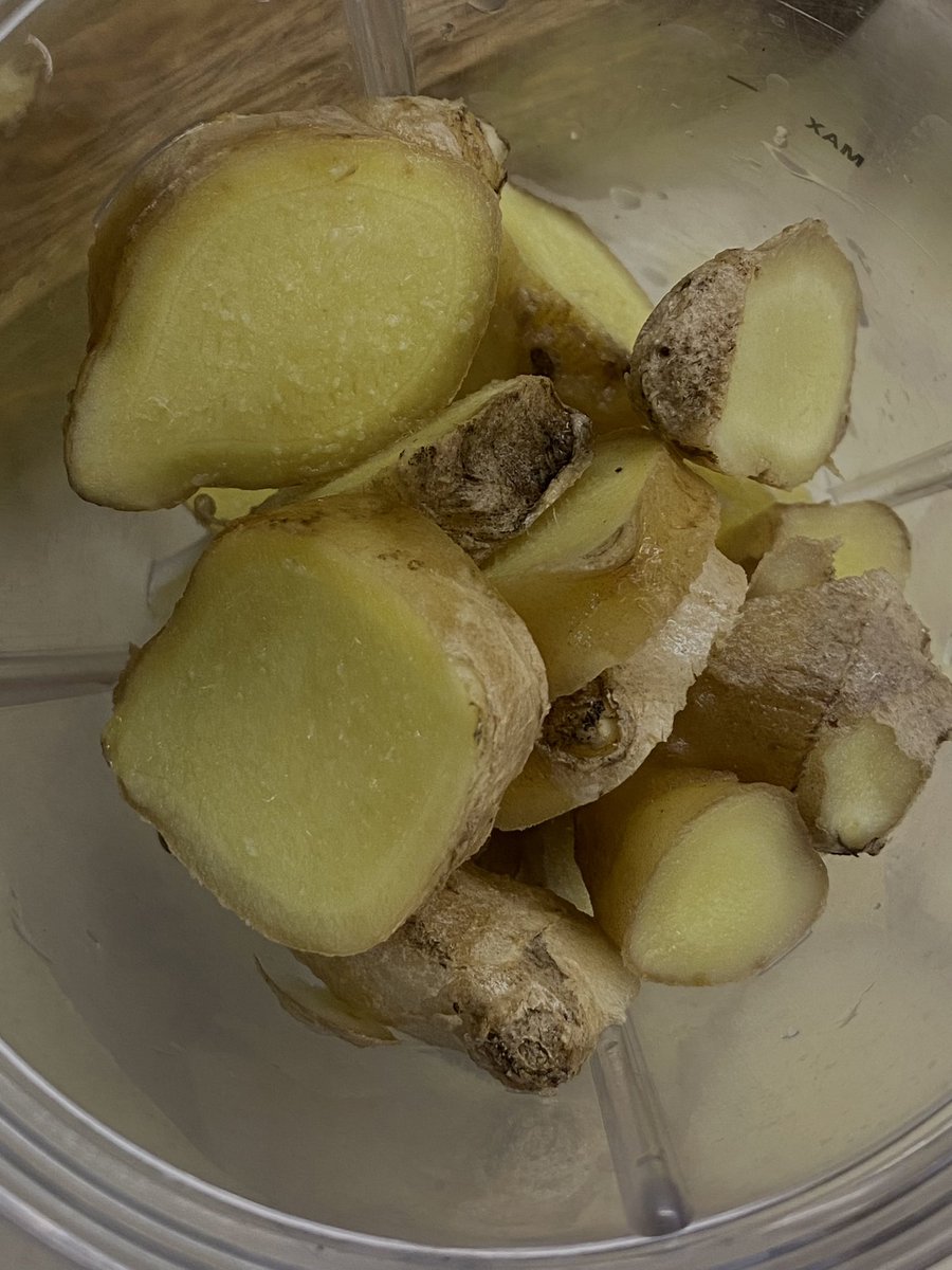 A_alshaike's tweet photo. Ginger and lemon shots 🫚🍋. https://t.co/TxTibaAsYr