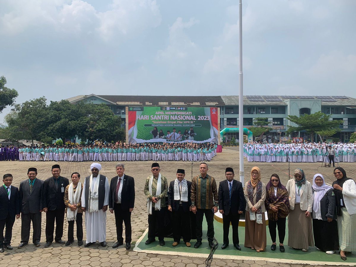 icyferc's tweet photo. "Santri Diplomacy Academy 2023" kicked off in #Indonesia!
#oicmodel2023 #oicmodelindonesia #oic #modeloic #icyferc #oicyouth #simulation #youth https://t.co/jEzS5rUEhp