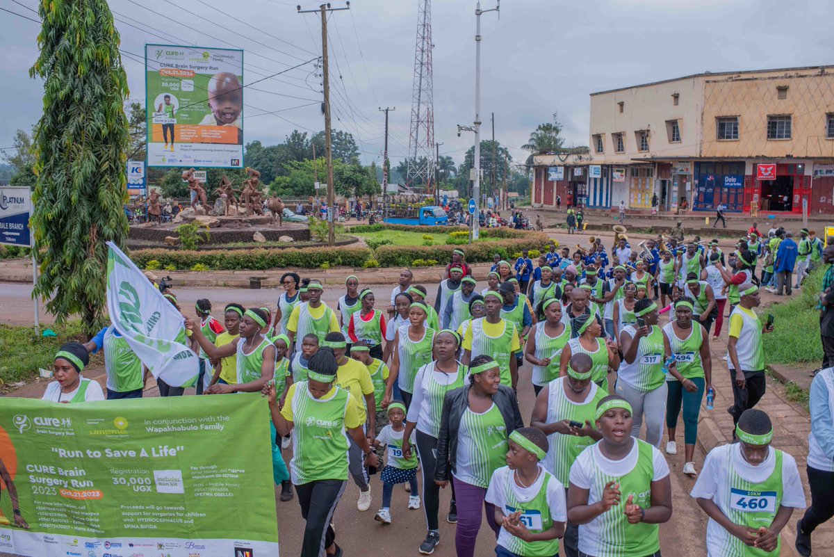 UmemeLtd's tweet photo. We are pleased to have participated at the #CURERun23 in Mbale District as the cornerstone sponsor .
We thank our fellow partners, the community and all well-wishers that turned up in hundreds to Run To Save a life. The run continues for a week virtually for the hospital to gather more contributions for saving one or more lives - operating brain surgeries.
Thank you for running for a noble cause.
#UmemeInTheCommunity
#PoweringUganda