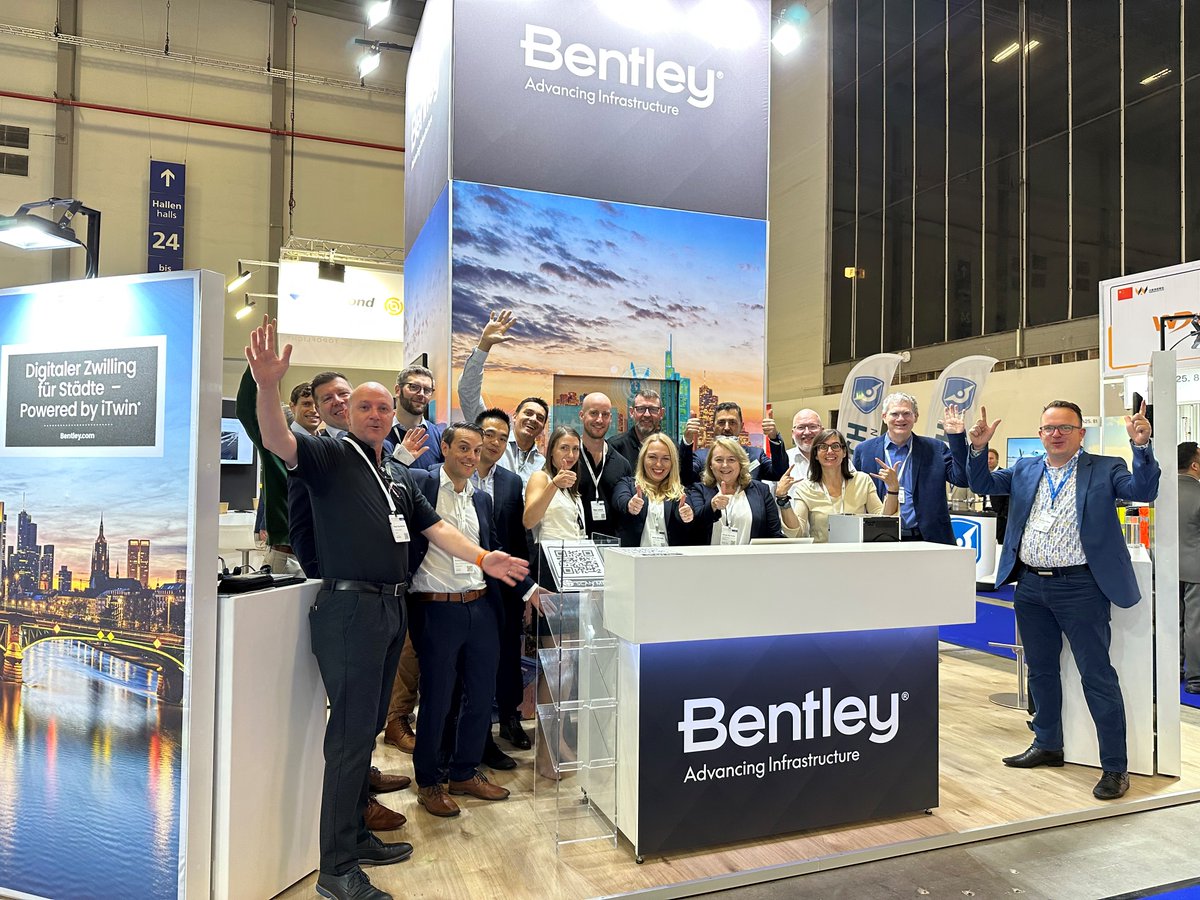 Christine Vogl-Kordick (@chriscrossrel) on Twitter photo Schön war es auf der #Intergeo - Tolle Pressegespräche, interessante Kontakte, erfolgreiche drei Tage! <a href="/BentleyGermany/">Bentley Systems DE</a> Schön war es auf der #Intergeo - Tolle Pressegespräche, interessante Kontakte, erfolgreiche drei Tage! <a href="/BentleyGermany/">Bentley Systems DE</a>