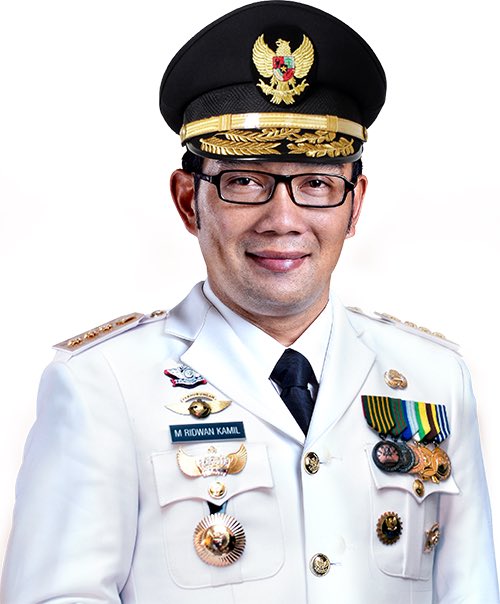 ShamsiAli2's tweet image. Orang ini punya sederetan kelebihan: 1) pengalaman panjang dan berhasil. 2) pintar &amp;amp; santun. 3) komitmen agana dan kebangsaan. 4) komunikasi handal termasuk bahasa asing. 5) networking yg luas dlm &amp;amp; luar negeri. 6. Matang/dewasa. 7. Dll

Kurangnya satu: dia bukan anak Presiden!