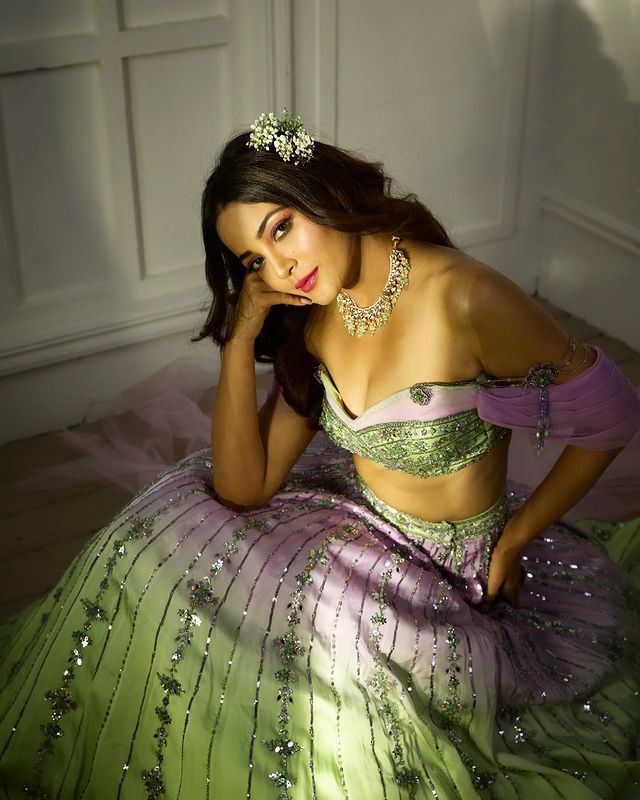 happy birthday honey

HBD KAVERI PRIYAM