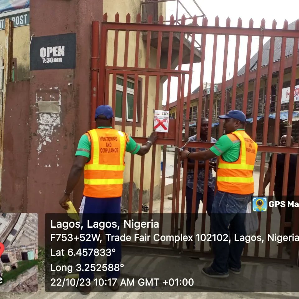 Lawma_gov's tweet image. ASPAMDA, BBA and other markets within the Lagos International Trade Fair Complex Ojo, sealed today Sunday, 22nd October, 2023 for poor waste disposal practices and other general environmental infractions. More details later

@tokunbo_wahab
@muyiwag
@followlasg
@Mr_JAGs

#lawma