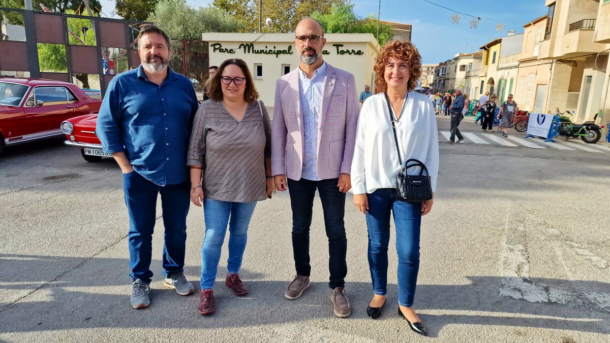 ElPi_IB's tweet image. 🟢 Acompanyam els nostres regidors @jmonserrat76 i @Melanie_misser a voltar per la Fira del Pebre Bord de Felanitx

👏🏻 Molts d’anys i bona fira.

#SomFelanitx
#SomMallorca
#SomElPi