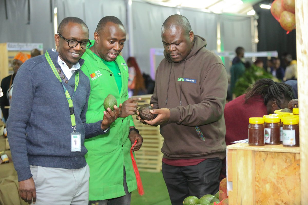KCBInKenya's tweet image. It's not just a market; it's a marketplace of opportunities for sustained business growth.

Would you be willing to attend our Farmer’s Market taking place on 27th of this month?

#TogetherForImpact #ForPeopleForBetter