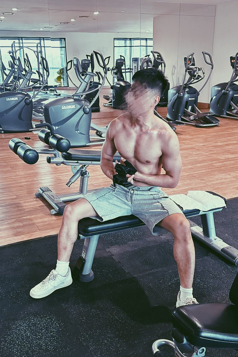 Sunday feast for you, Sunday sweat for me. https://t.co/VIjFnxKEcQ