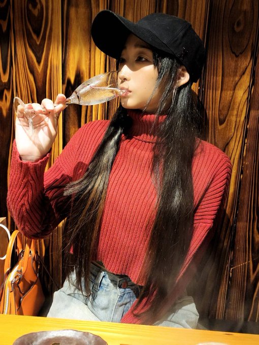 初水炊き、やばっ🥰 (虚無目で飲んでるけど中身炭酸水) https://t.co/38HHmn3k1Q