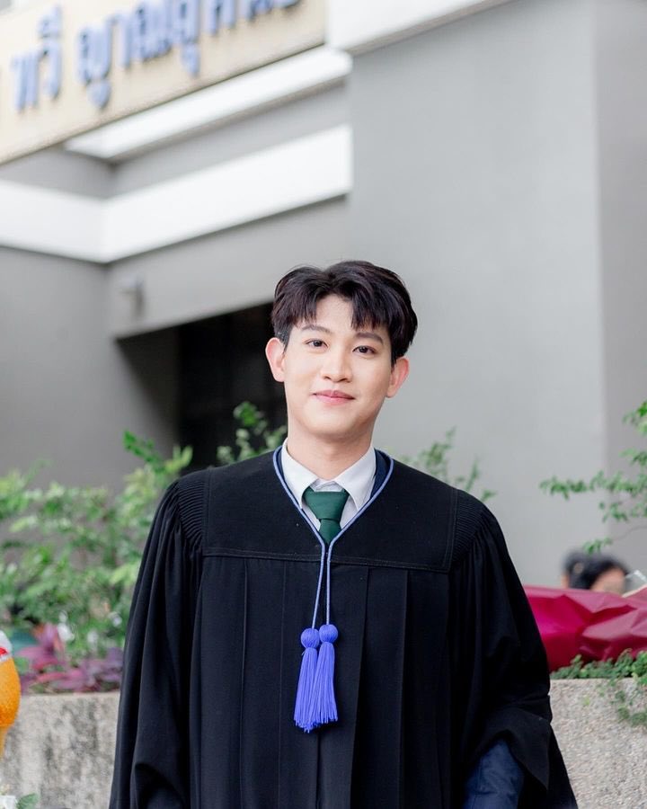 kusexyboy's tweet photo. #Congratulations 💚🧑🏻‍🎓🎊
-โอม
IG : ohmpsk__ 
#วิทยาศาสตร์ #บัณฑิต #KU79 
#KUSEXYBOY #บัณฑิตหล่อบอกต่อด้วย https://t.co/QdL8oOVRno