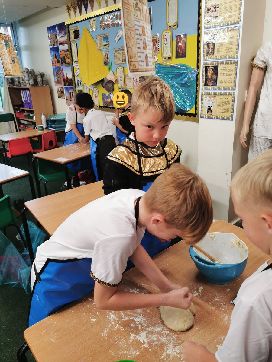 BaconGarthCott's tweet photo. Year 3 enjoyed baking bread during their Ancient Egyptian Day. They mixed the ingredients, kneaded the dough and created their very own bread rolls. I think their favourite bit may have been the taste test. Yum! https://t.co/5WptuvjwM6