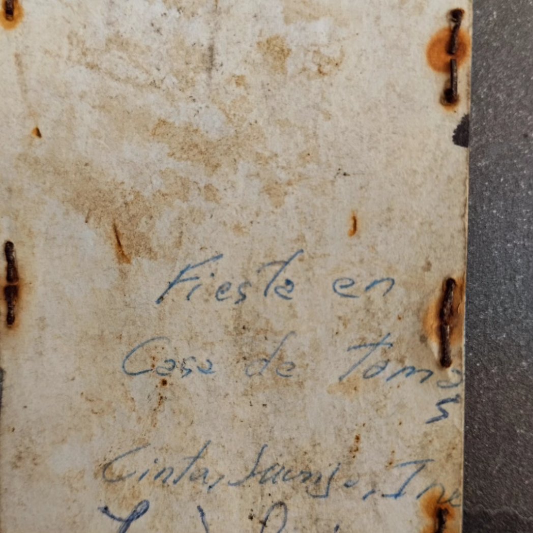 Aritzk's tweet photo. Foto encontrada el Marcilla ( Navarra)
Retweet para conseguir saber quiénes son?? https://t.co/nwhB7gfV9m