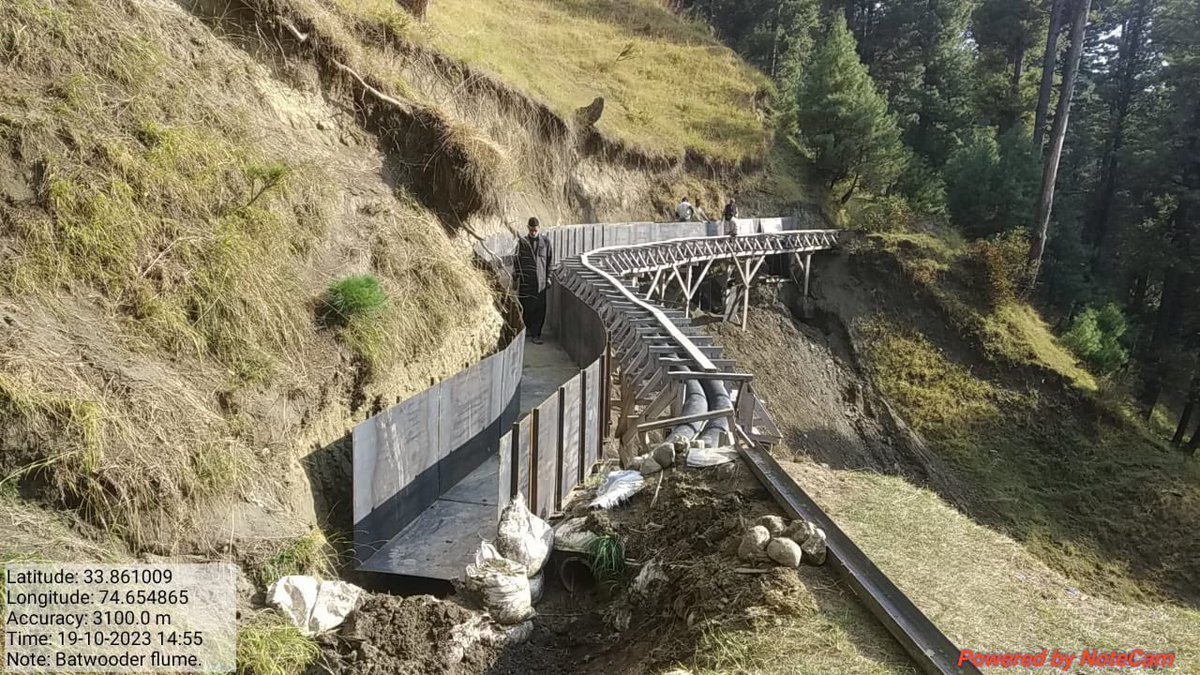 ExEnIrrigation's tweet photo. Construction of Flume on Batwooder Canal in progress @DC_Budgam @dicbudgam @anbreenanjum https://t.co/fbcenarkPl