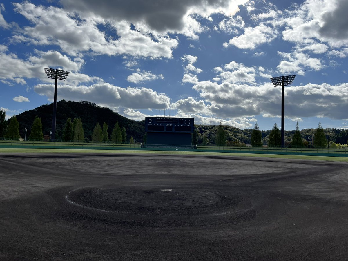 kohei150's tweet photo. 福井の懐かしい球場や観光名所に行けて、最後はタイミング良く丸岡RUCKの試合も観れました！

すごく良い試合で観ていて楽しかったです！⚽️

#福井
#福井丸岡RUCK
#さわちんボンバーヘッド💣 https://t.co/iYjDi43pil