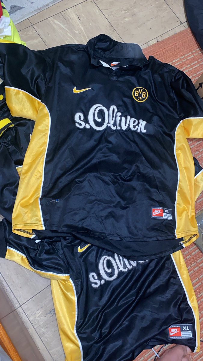 Tunisian Shirts Collector tweet media