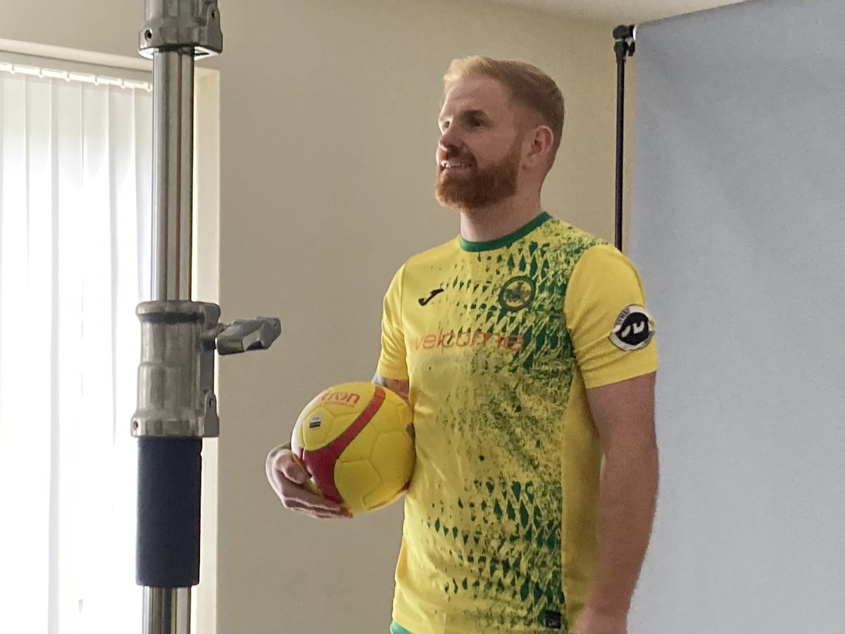 CaernarfonTown's tweet photo. Anyone want some very short videos from yesterday's photoshoot with @AceyMedia https://t.co/GdOnB6Tuiy