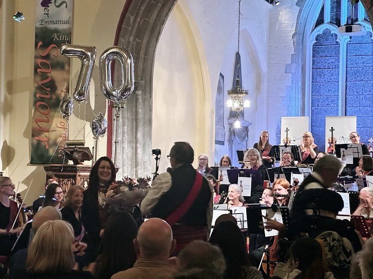 A fantastic concert last night for <a href="/ChertseyOrch/">Chertsey Orchestra</a> with The Oatlands Park Pipe Band for their 70th anniversary! A 200 strong audience, the Mayor, an incredible musical director, and a fantastic programme of classical and contemporary Scottish music. Well done everyone involved!