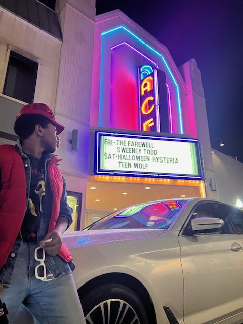 DevinTGibbs's tweet photo. UNCSA is an elite institution. I 💕 it In such a big way. UNCSA permitted me to show my film in Ace theater. They supported me by spreading the message of the film. Thank you 🙏🏾 Uncsa. I am so very grateful to be the 1st to have an Independent film shown on campus. https://t.co/19JTN5dsja