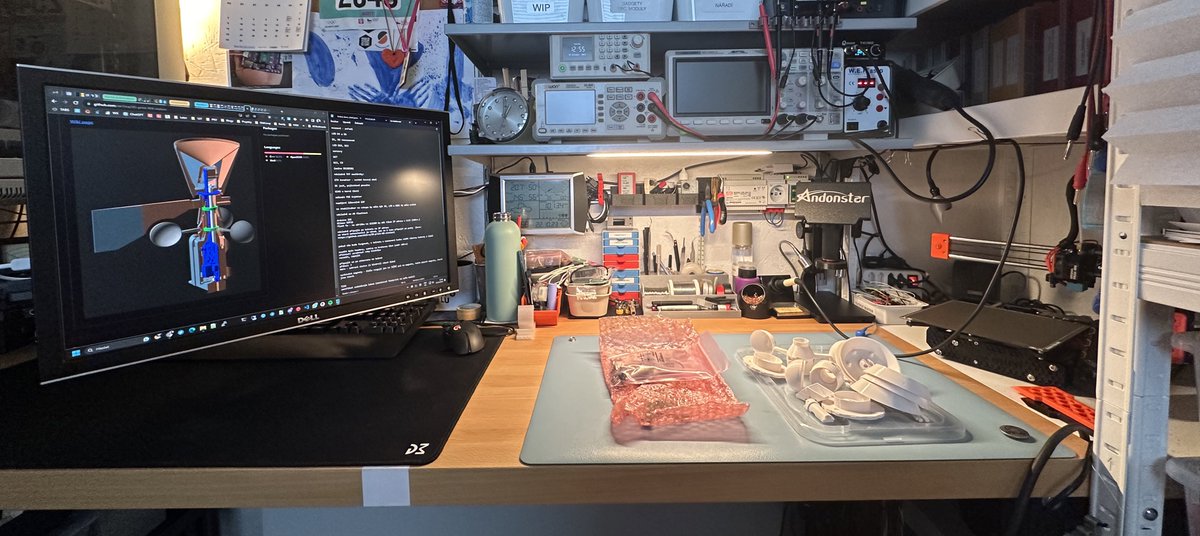 #DnesBastlim ESP32 3DPrint WX Station APRS/LoRa by <a href="/ok1hra/">Dan</a>. Čeká mi tu už pár měsíců a fakt se stydím! Já si snad pauzu ld nových projektů ještě o rok protáhnu 🤭😄 (Ne že to někdo vezmete vážně!!! To byl vtip!)