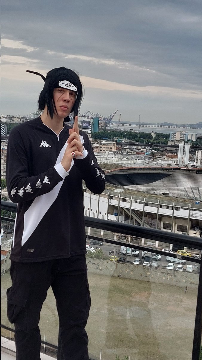 itachivasco's tweet photo. VASCO 1
VERMES 0 
 Vai dar vasco hoje gol do VEGETTI. Genjutsu do itachi da colina no maracanã 🥷💢 https://t.co/nlLw74Slsp