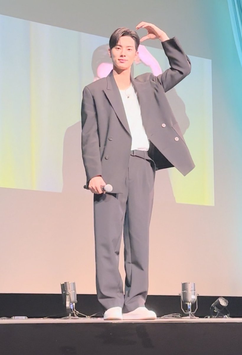 かわいい😵‍💫💞💞

#leechaemin #イチェミン #이채민