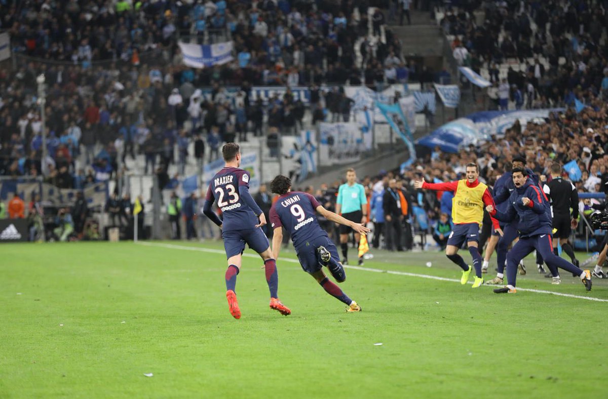 MediaParisien's tweet photo. 💭 𝐋𝐞 𝟐𝟐 𝐨𝐜𝐭𝐨𝐛𝐫𝐞 𝟐𝟎𝟏𝟕, Edinson Cavani climatisait le vélodrome avec ce légendaire coup franc… 

🔥 La rage du matador sur la célébration. https://t.co/RZpL8MUOJ4
