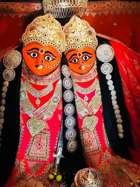 ErKanudoSudama's tweet photo. #કુળદેવી🚩 
1/n
"કુળ ની દેવી એટલે કુળદેવી" જો તમે કુળદેવી ને માનતા હોય તો એક વાર જરૂર વાંચજો.દરેક ના કુળ પ્રમાણે કુળ દેવી કે દેવતા હોય છે.. જેની અસિમ કૃપા થી તમારો પરીવાર સુખ,શાંતિ અને સલામતી અનુભવતો હોય છે. જે કદાચ તમે કરોડો રૂપિયા કમાતા લોકો ના ઘર મા નહીં જોઇ શકો, https://t.co/JuzzjUIMT2