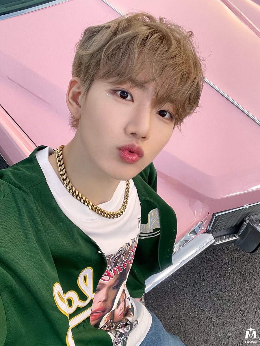 kkyutiesdimple's tweet photo. Treasure B.O.M.B (kaboom ver) Selfie #2 📸 

#준규  #JUNKYU  #ジュンギュ  #트레저 #TREASURE https://t.co/gdN1uwFef8
