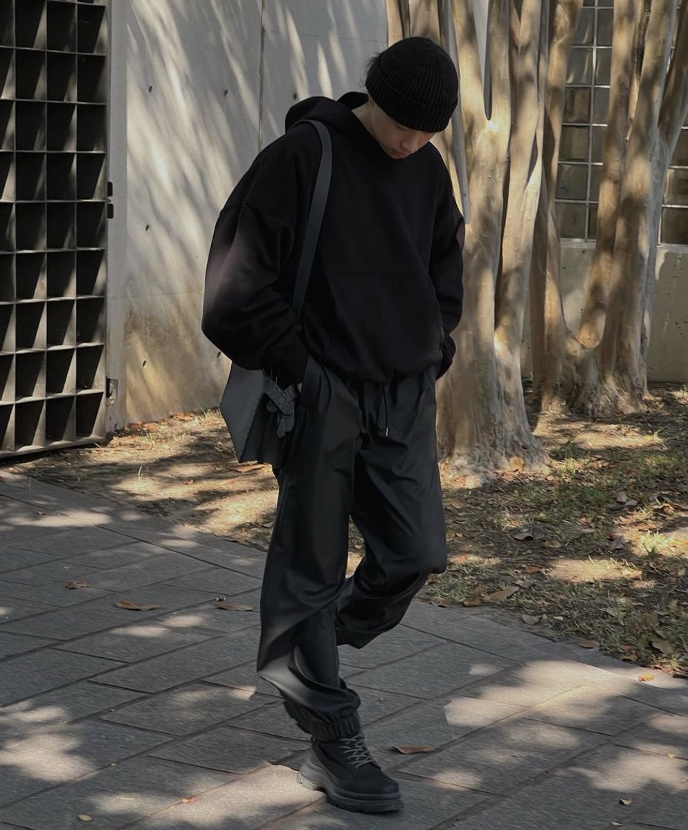 spotify.link/InSJrtWh5Db