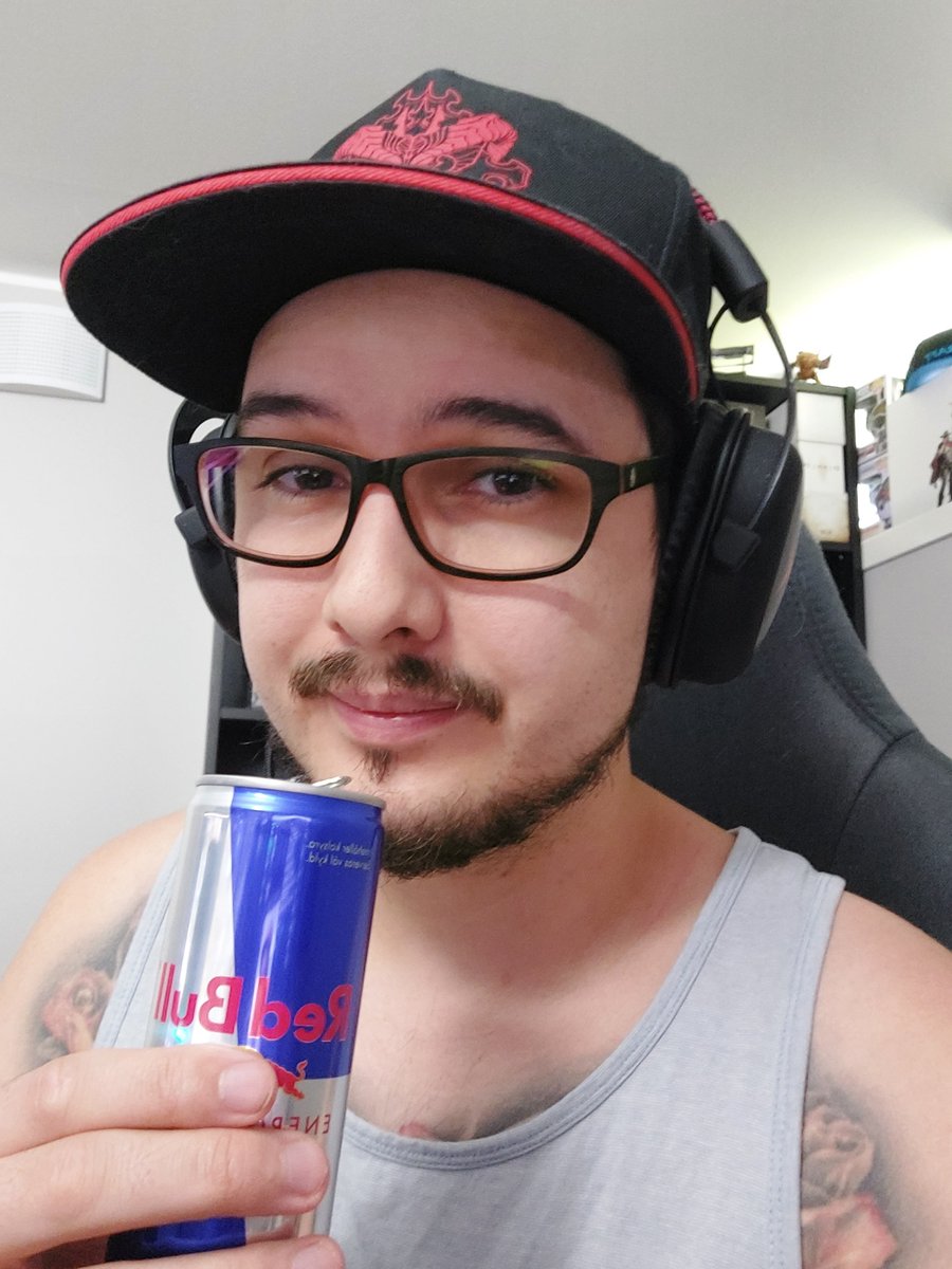 GamingDutteh's tweet photo. So tired man! But gotta keep up the grind! Going live on https://t.co/qJN7wThOeD to play more diablo4! I like this season tbh! Still havent got my main aspect tho🤔 #diablo4 #blizzard #gamer #redbull #tattoos #kick #kickad #live #goinglive #streamer #nerd #tired #letsgo #follow https://t.co/leDOL74xvV