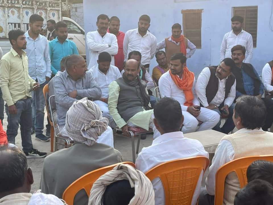 Ramgopal_bjp's tweet photo. बस्ती के  लोकप्रिय सांसद माननीय श्री हरीश द्��िवेदी जी को जन्मदिवस की हार्दिक शुभकामनाएँ .. 💐
@HarishD_BJP https://t.co/wxHEP4LI3H