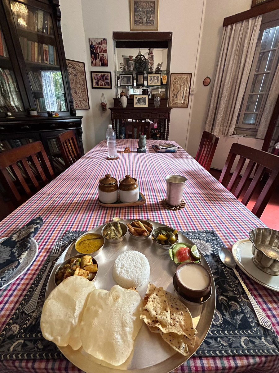 This was my Lunch today! 😌

#BengaliFood #vegetarian #Thali #DurgaPuja #Kolkata #foodblogger