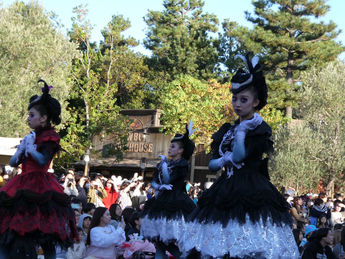 mashiro_ta_n's tweet image. 念願のスプブ!
カンベア辺りで2列目で見れて、ハロウィン終盤滑り込みできてほんっとに幸せ🥹🥹
隣の海外のお兄さんがめっちゃスプブお気に入りやったみたいでずっとniceって言ってて、最終的には同意求めて来たのとっても良かった
#spookyboo #スプーキーBoo
