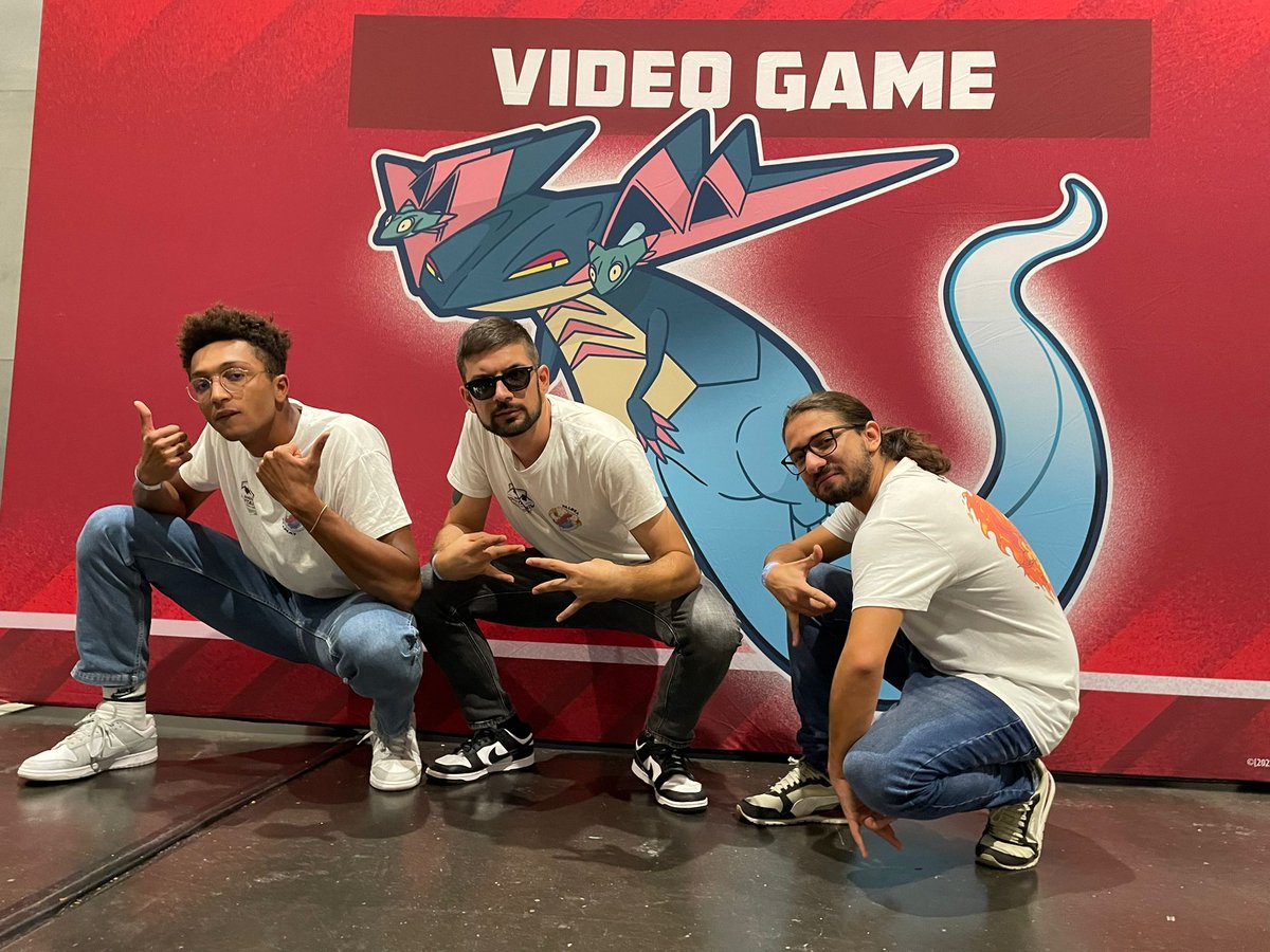 So proud of my boys! All of them made points for Worlds in this weekend Lille Regional ❤️ Hope to follow their footsteps in Stuttgart 
<a href="/RamberVgc/">Domenico Libri</a> 
<a href="/SDifelix/">Simone Difelix</a> 
<a href="/Dysi2404/">Sidy</a>