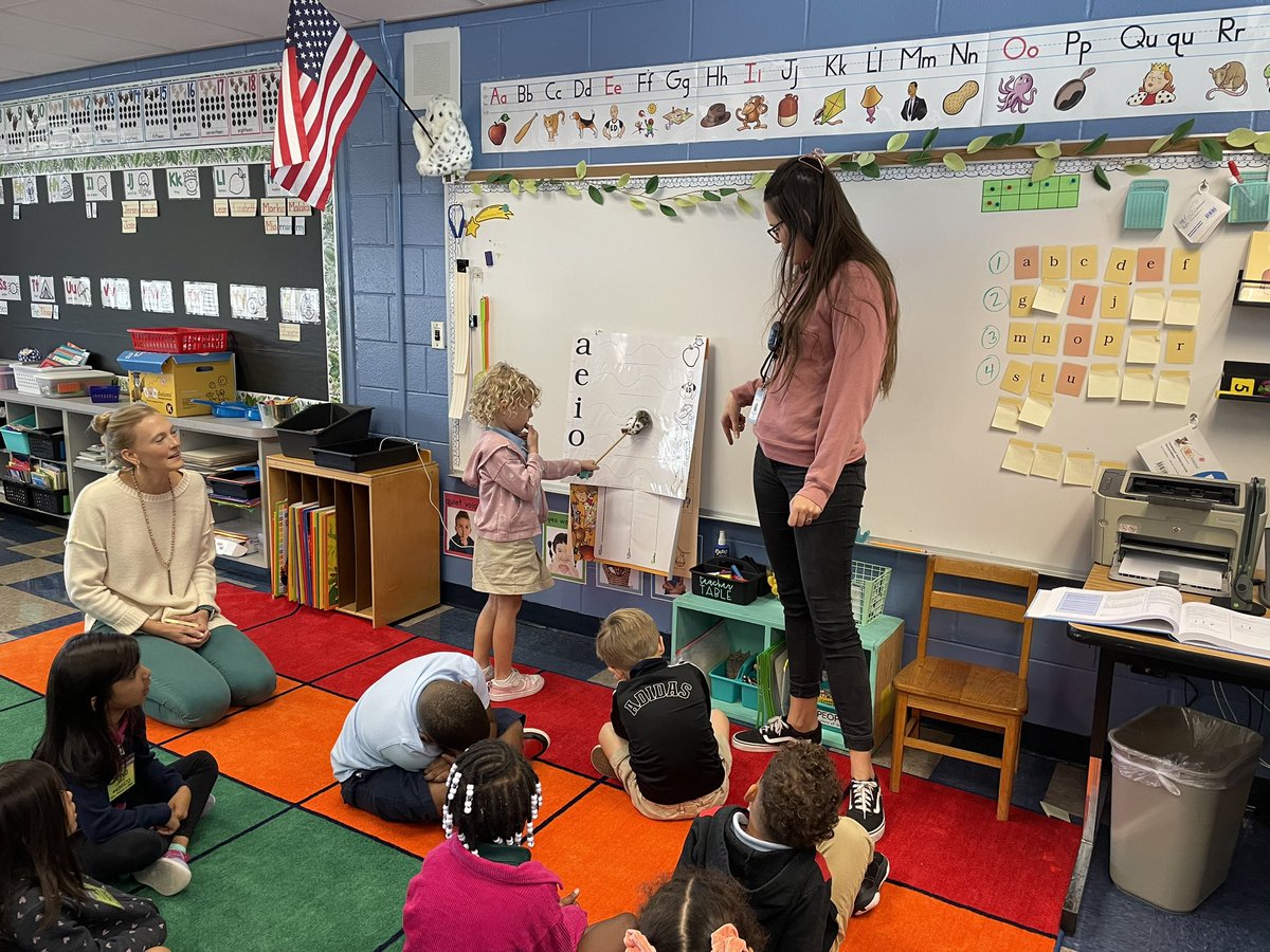 Students in <a href="/MrsPalmerLES/">Jordan Palmer</a> are excited to practice their letters and sounds during Drill Sounds/Warm Up!📚
<a href="/LelyLionsRoar/">Lely Elementary</a> <a href="/CCPSElemELA/">CCPS Elementary ELA</a>