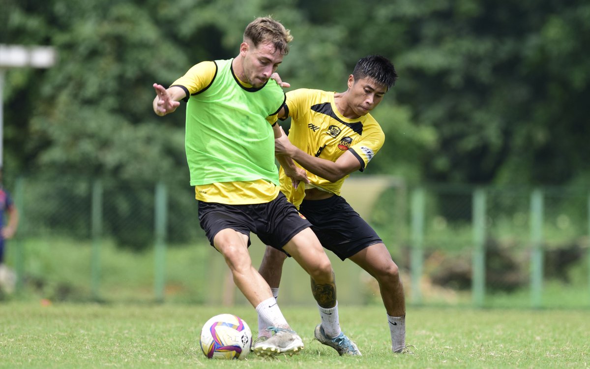I-League 2023-24: <a href="/InterKashi/">Inter Kashi</a>’s pursuit of a holy dream in football

Read 👉 shorturl.at/eHOQV

#ILeague 🏆 #TogetherWeRise 🤝 #IndianFootball ⚽