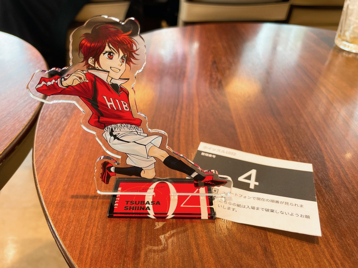 te_llu's tweet photo. 原画展に足を運べて本当に幸せでした！
整理券4番を一緒に喜んでくださったり、チケット交換してくださったり、本当に暖かい空間でした。
ついつい三上先輩もお迎えし、カレンダーも買えて満足です！
今日お会いできた皆さんありがとうございましたー！
30周年も楽しみにしてます！ https://t.co/bxyYZxEqst