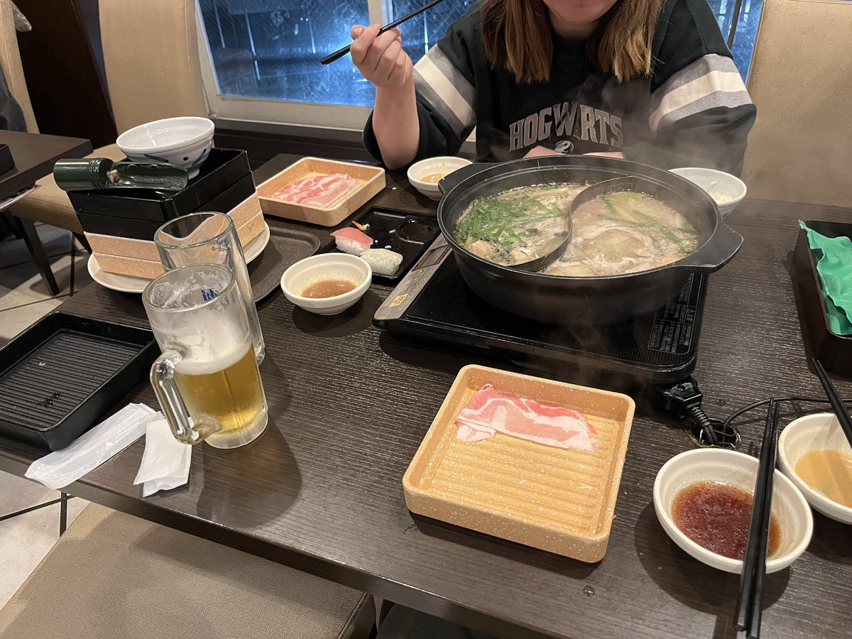 しゃぶ葉食べ放題飲み放題
ビールは2杯だけ…！
ホグワーツスウェットださい🫠