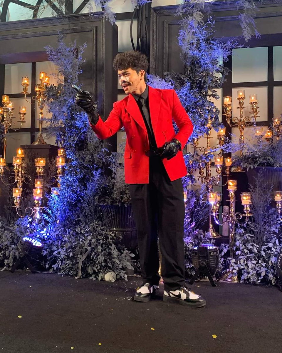 We’re blinded by Kokoy De Santos as The Weeknd! #SparkleSpell2023!

#KokoyDeSantos