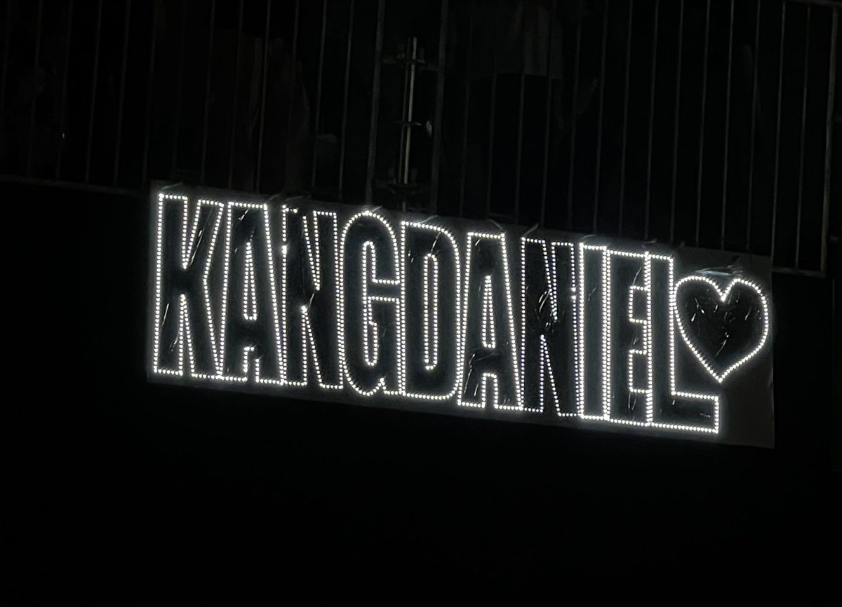 nielienini's tweet photo. KANGDANIEL LED 🔥🔥🔥
#KANGDANIEL #강다니엘 
@konnect_danielk https://t.co/UagHNjQL3H